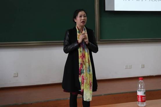 可乐小说网
卓光俊书记主持.jpg